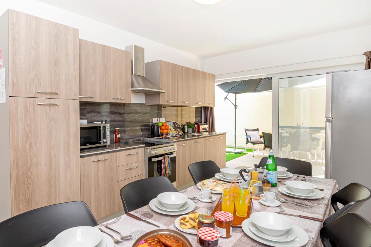 Summer Breeze 3 Bedroom Family Maisonette With Sunny Terrace In Mellieha - By Getawaysmalta 외부 사진