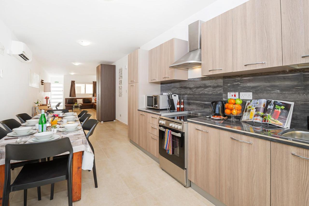 Summer Breeze 3 Bedroom Family Maisonette With Sunny Terrace In Mellieha - By Getawaysmalta 외부 사진